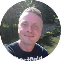 Informal head and shoulders photograph of Paul Northcott, Erection Psychologist owner.
